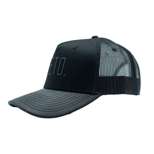 PRETO BIG LETTERS BLACK