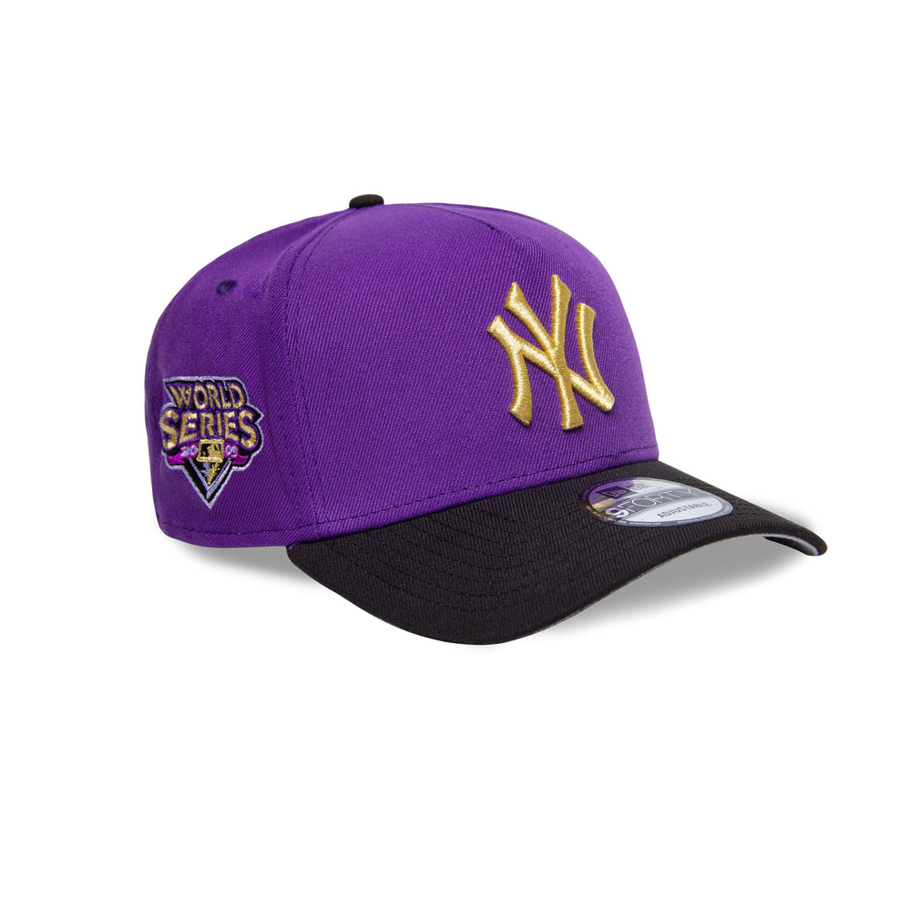NEW YORK YANKEES CROWNED AFRAME